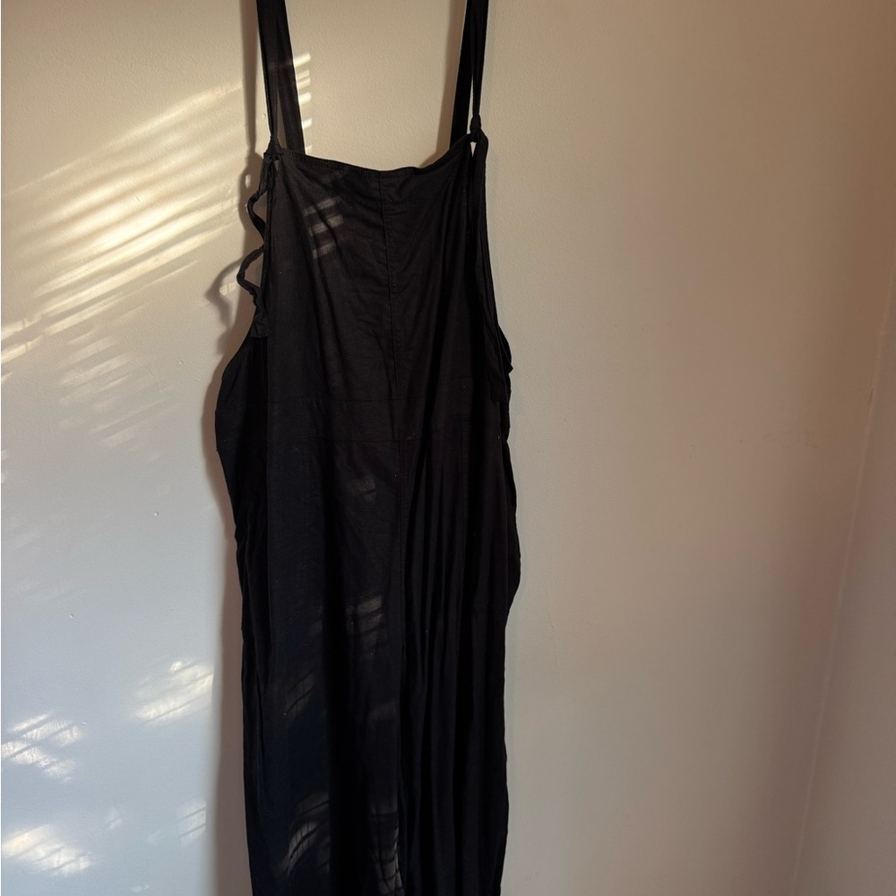 Black Sleeveless Adjustable Jumper